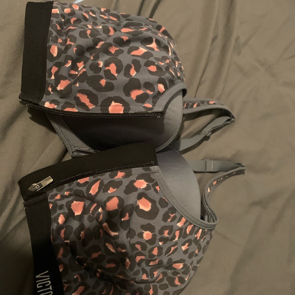 Victoria Secret Sports Bra 34DD